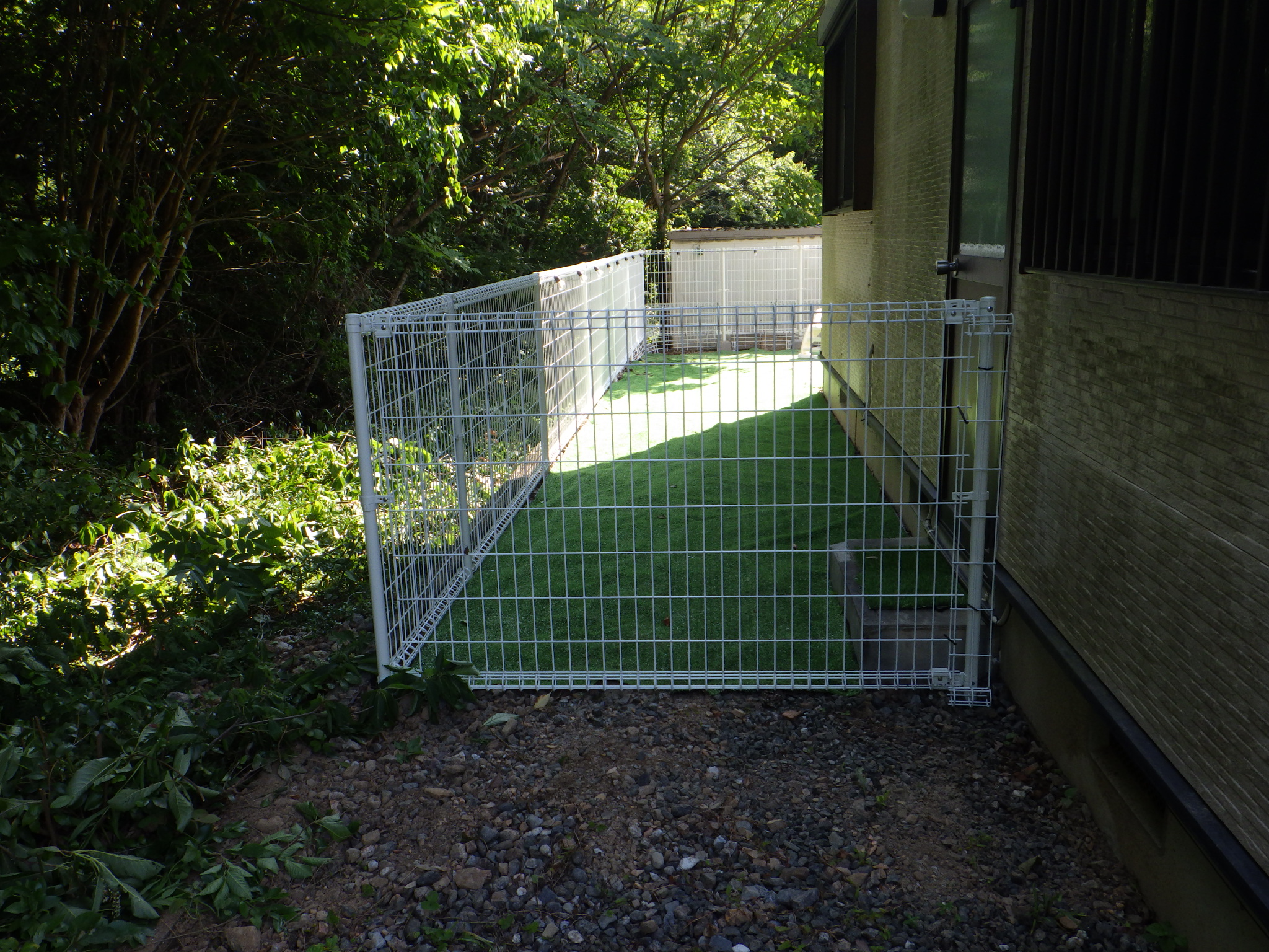 愛犬が安全に遊べるLIXIL製フェンス（滋賀県）