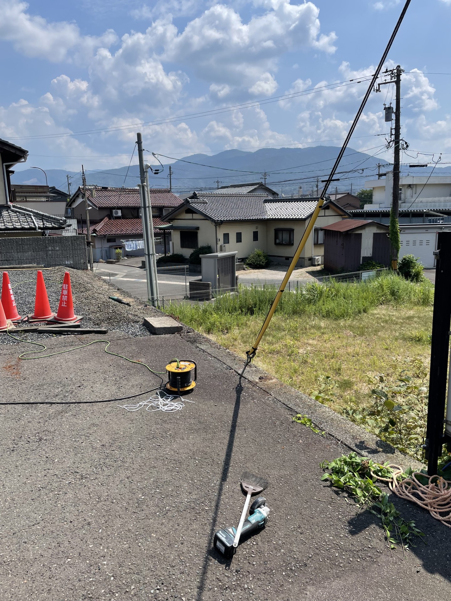 敦賀市でのフェンス交換前の古いブロック塀